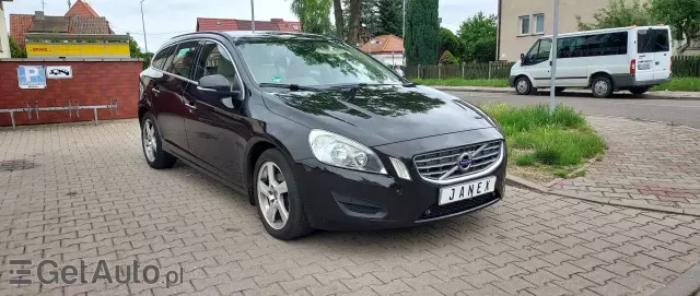 VOLVO V60 DRIVe Summum