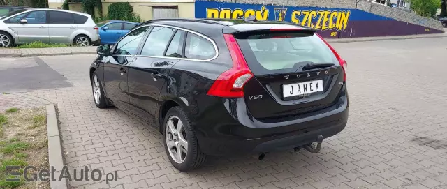 VOLVO V60 DRIVe Summum