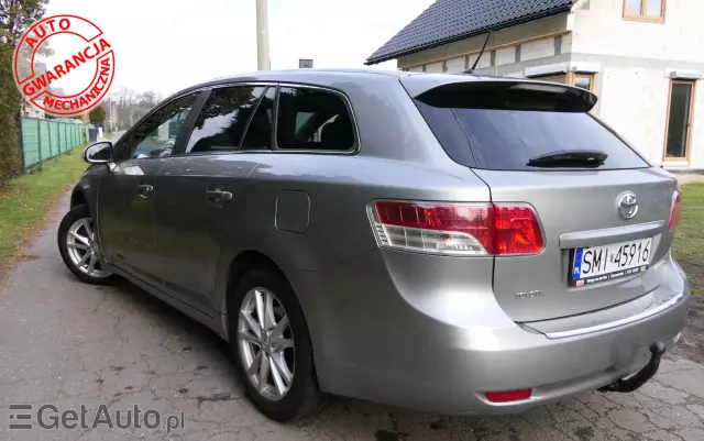 TOYOTA Avensis Combi 1.8 Business Edition