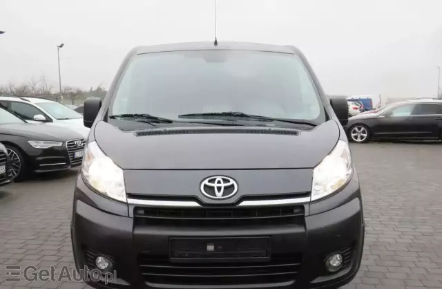 TOYOTA Proace 