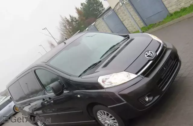 TOYOTA Proace 