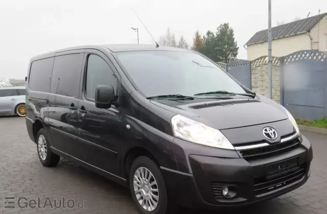 TOYOTA Proace 