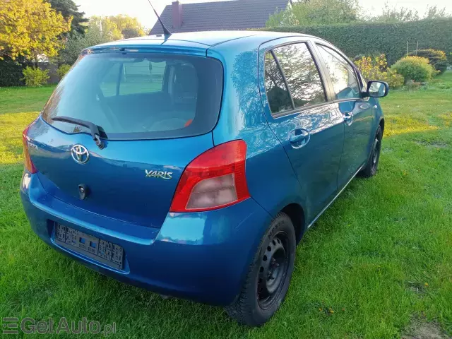 TOYOTA Yaris Yaris