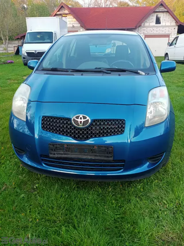 TOYOTA Yaris Yaris