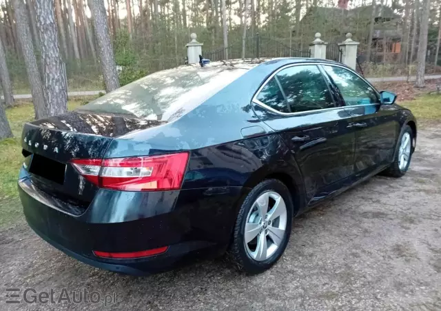 SKODA Superb 1.6 TDI Style DSG