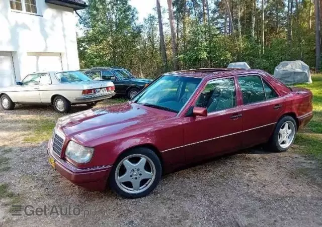 MERCEDES-BENZ W 124 