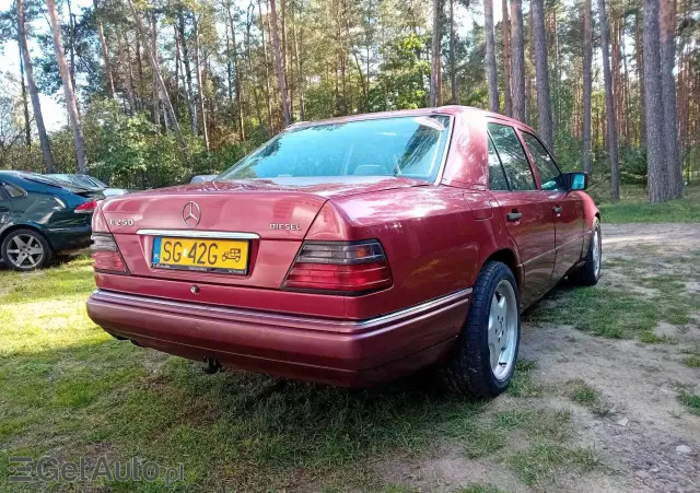 MERCEDES-BENZ W 124 