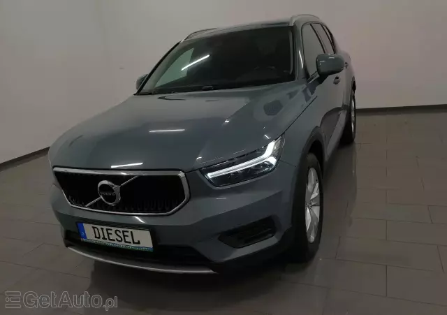 VOLVO XC 40 