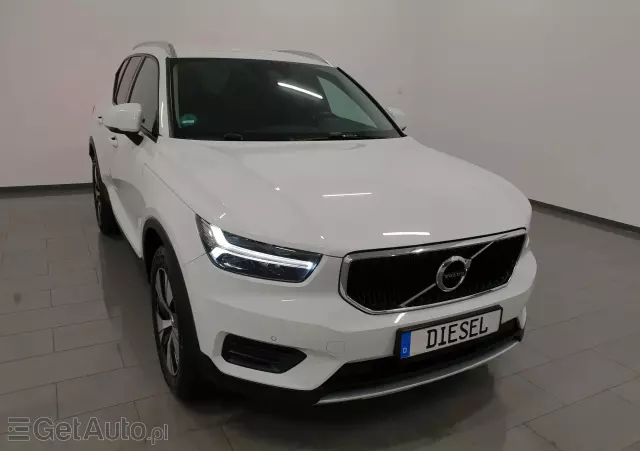 VOLVO XC 40 D3 R-Design