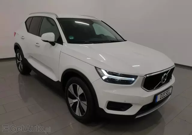 VOLVO XC 40 D3 R-Design