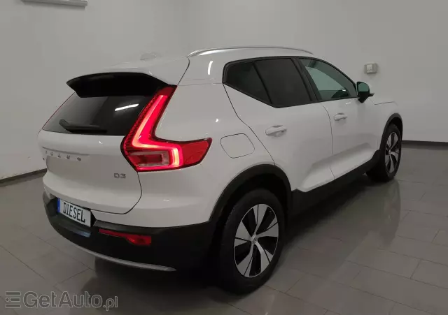 VOLVO XC 40 D3 R-Design