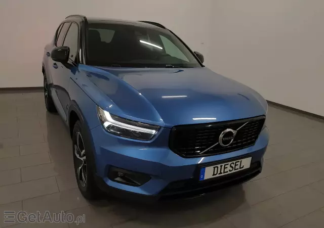 VOLVO XC 40 D4 AWD R-Design