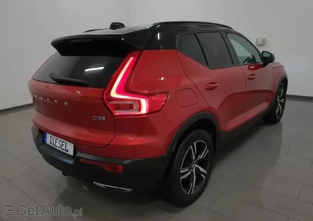 VOLVO XC 40 D3 R-Design