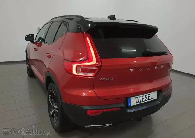 VOLVO XC 40 D3 R-Design