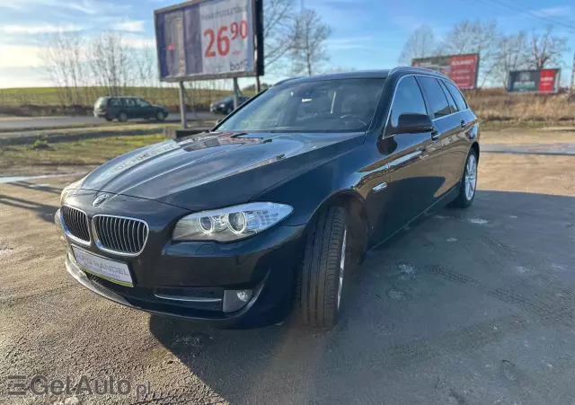 BMW Seria 5 525d Touring Sport-Aut