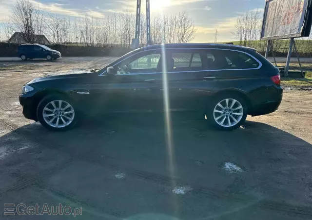 BMW Seria 5 525d Touring Sport-Aut