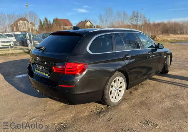 BMW Seria 5 525d Touring Sport-Aut