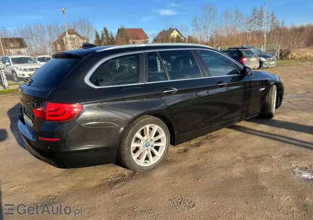 BMW Seria 5 525d Touring Sport-Aut