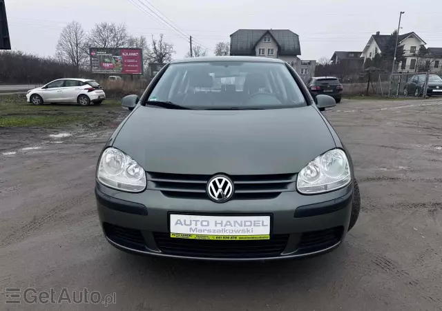 VOLKSWAGEN Golf 