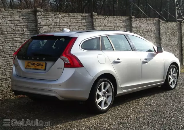 VOLVO V60 D3 Momentum