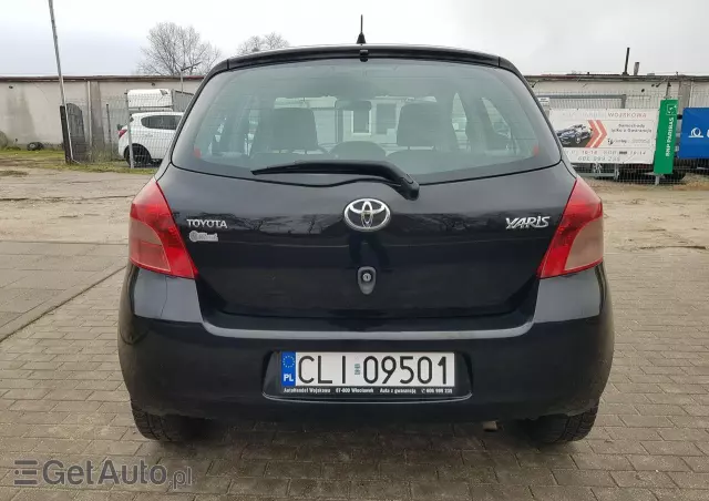 TOYOTA Yaris 