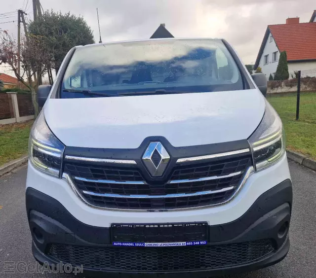 RENAULT Trafic 