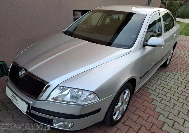 SKODA Octavia 1.6 FSI Elegance