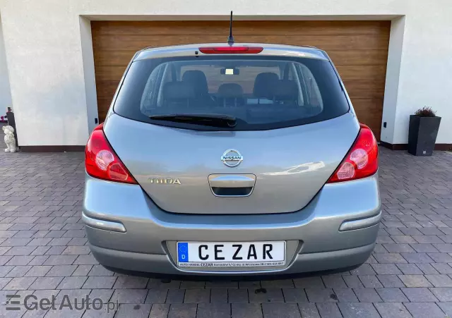 NISSAN Tiida 