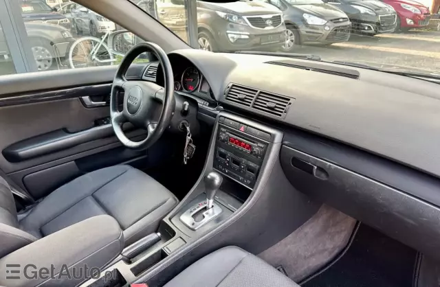 AUDI A4 2.0i 20V (130 KM) Multitronic