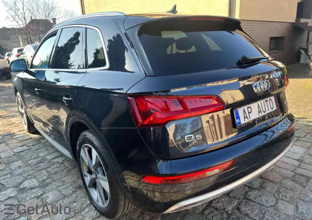 AUDI Q5 35 TDI S tronic