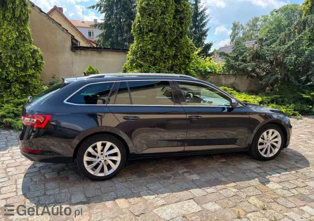 SKODA Superb 2.0 TDI Ambition DSG