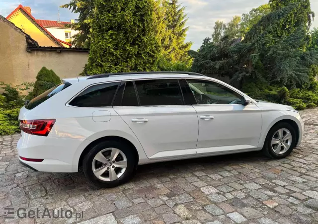 SKODA Superb 2.0 TDI Ambition