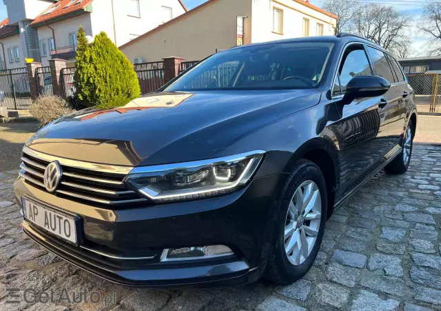 VOLKSWAGEN Passat Variant 1.6 TDI (BlueMotion Technology) DSG Comfortline