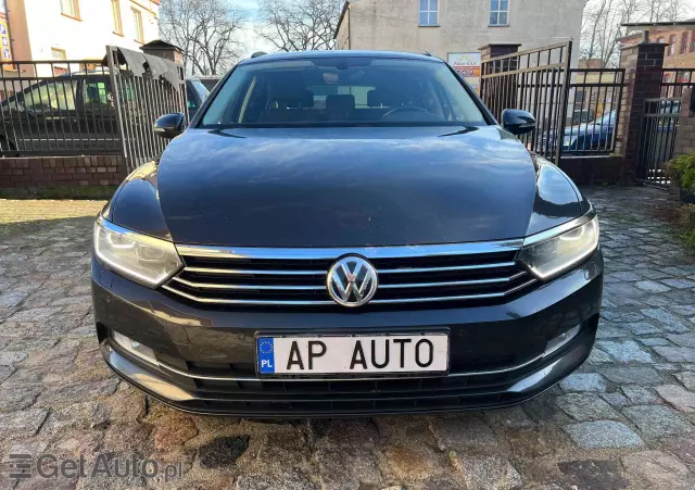 VOLKSWAGEN Passat Variant 1.6 TDI (BlueMotion Technology) DSG Comfortline