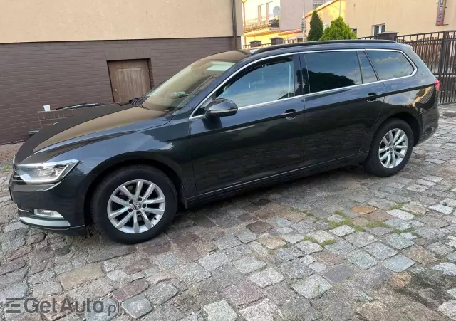 VOLKSWAGEN Passat Variant 1.6 TDI (BlueMotion Technology) Comfortline