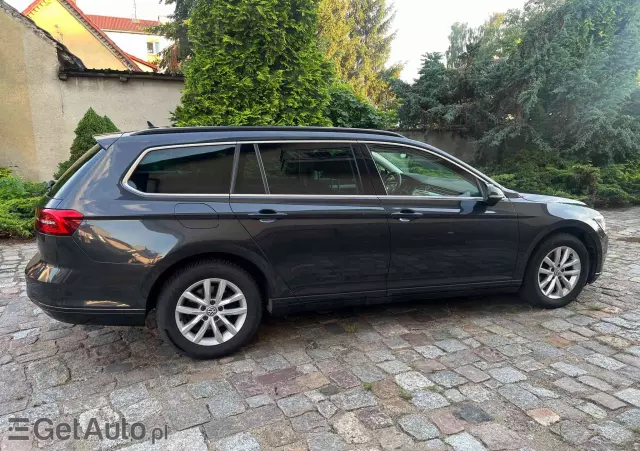 VOLKSWAGEN Passat Variant 1.6 TDI (BlueMotion Technology) Comfortline