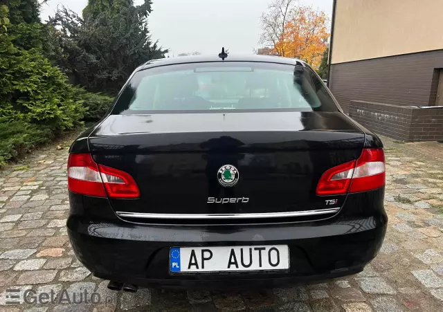 SKODA Superb 1.8 TSI Ambition DSG