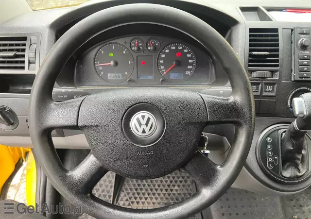 VOLKSWAGEN Transporter 