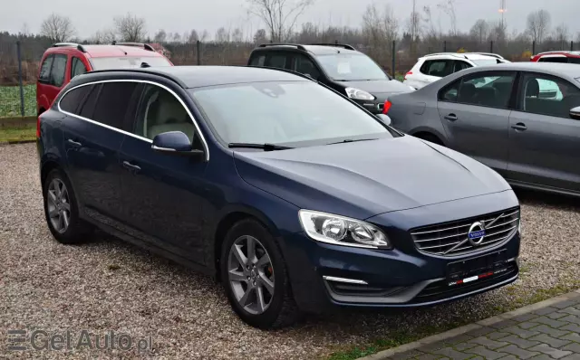 VOLVO V60 D3 Summum