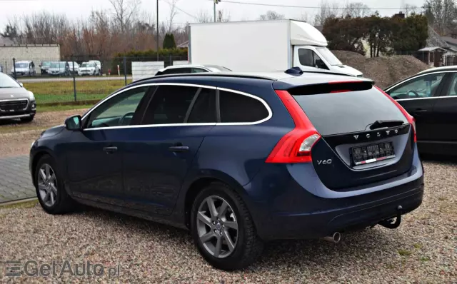 VOLVO V60 D3 Summum