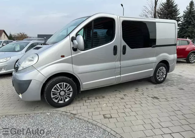 OPEL Vivaro 