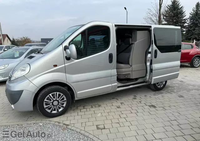 OPEL Vivaro 