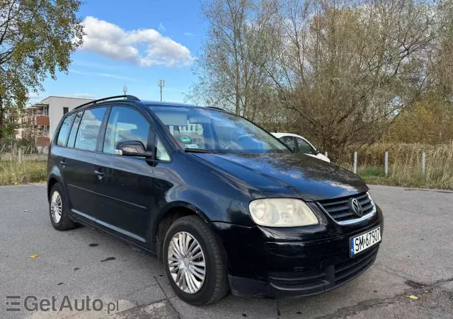 VOLKSWAGEN Touran 1.6 Basis