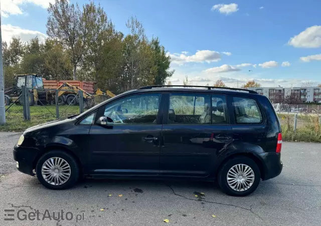 VOLKSWAGEN Touran 1.6 Basis