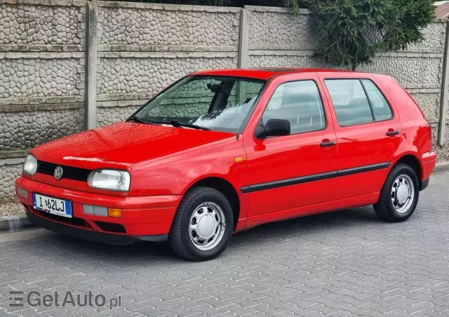 VOLKSWAGEN Golf 