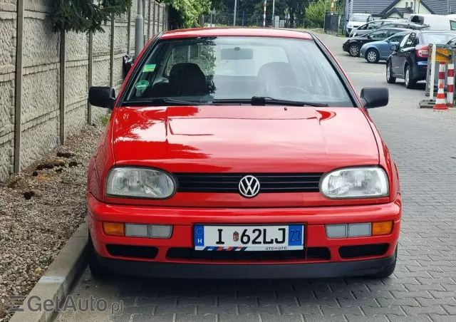 VOLKSWAGEN Golf 