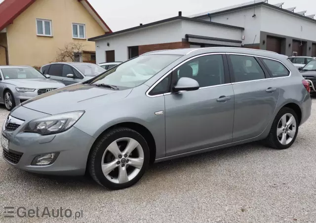 OPEL Astra 1.4 Turbo Cosmo