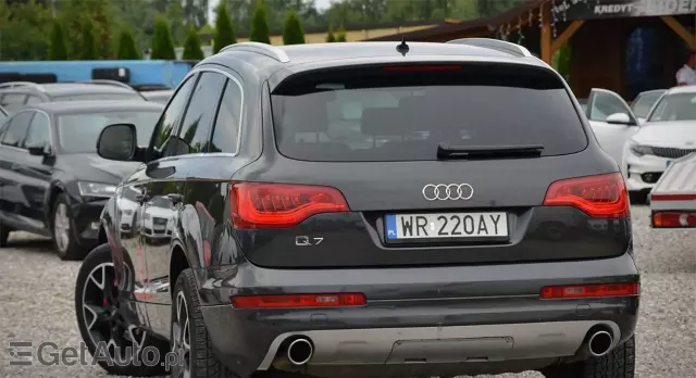 AUDI Q7 