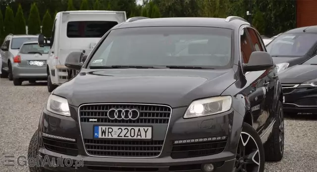 AUDI Q7 