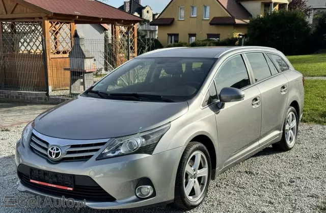 TOYOTA Avensis 